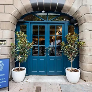 Watermans Aparthotel